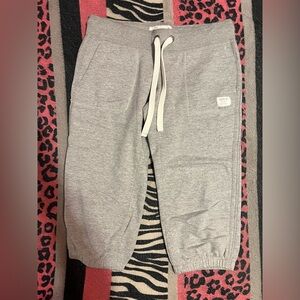 Vintage Aeropostale low rise capris